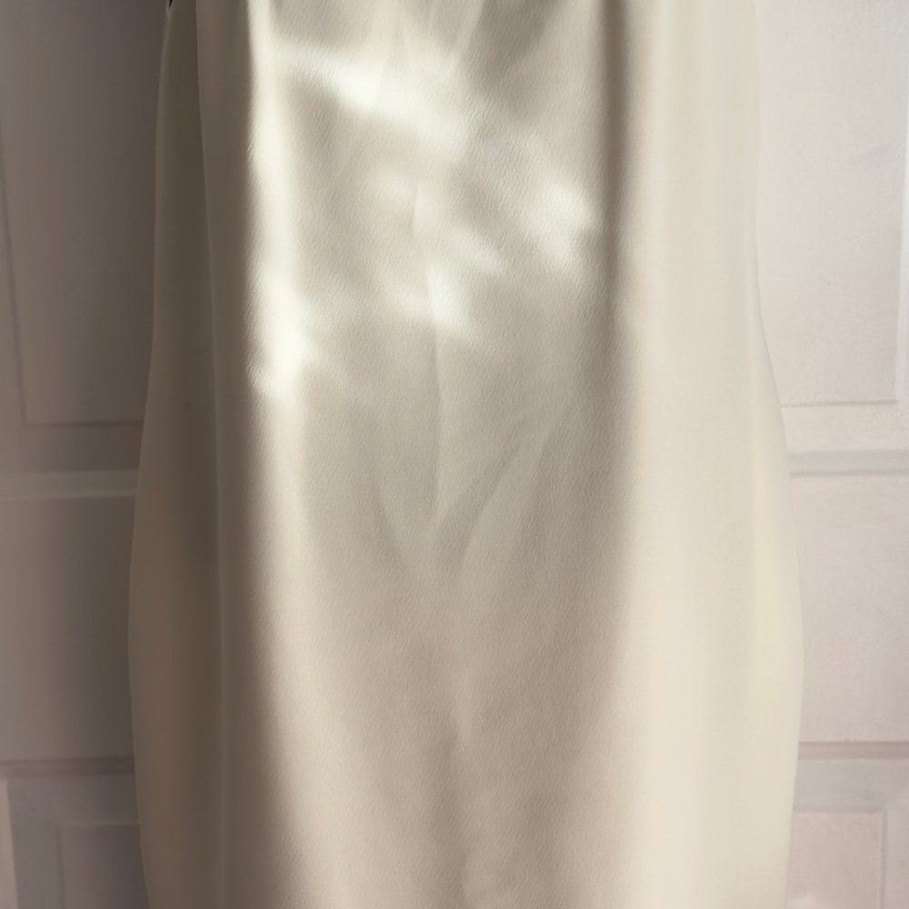 Ellen Tracy Elegant Sheath Cream Dress; NWT size 4
